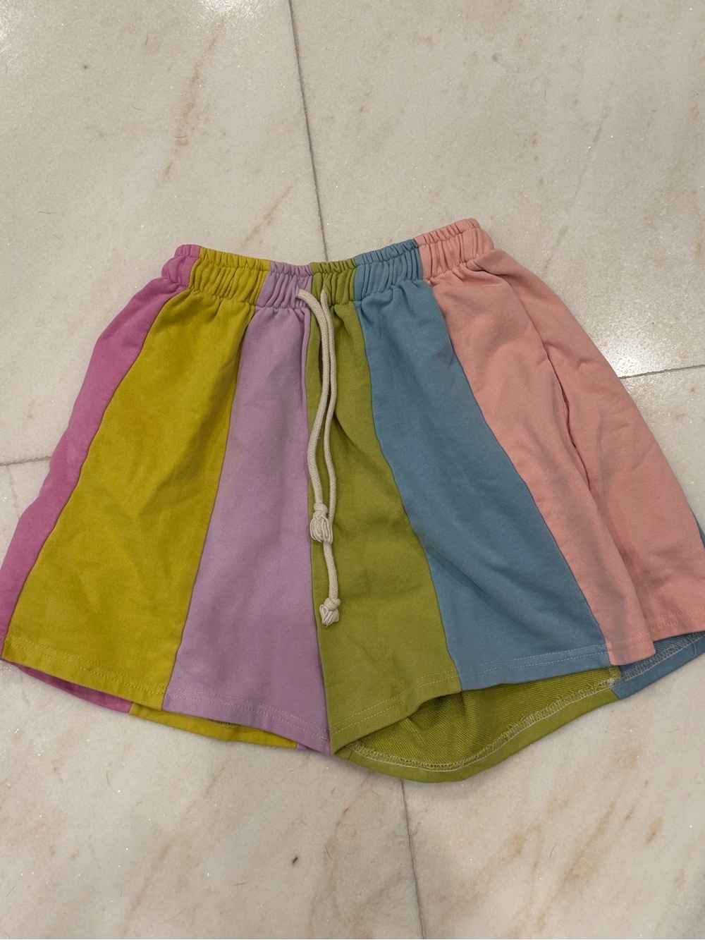 BEACH BALL SHORTS SZ SMALL